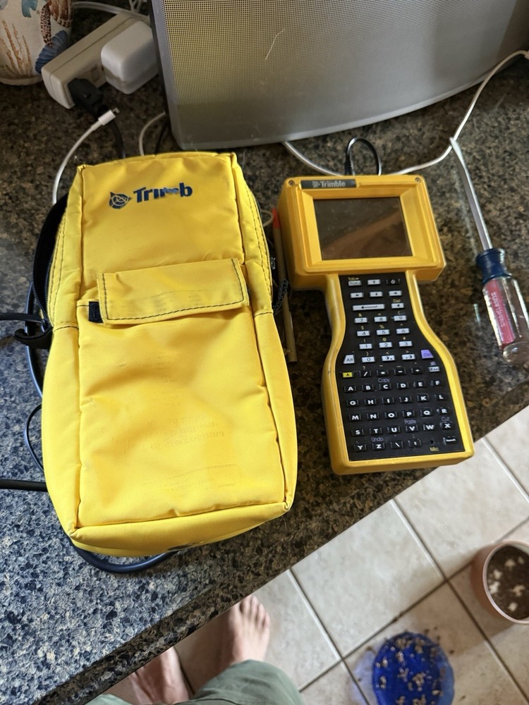 Trimble TSCe Field Controller Data Collector Power on Power Supply / Soft case