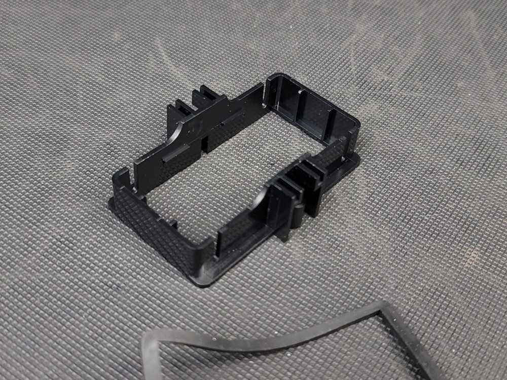 Red Lion Miniature DC Voltmeter Model CUB4V020