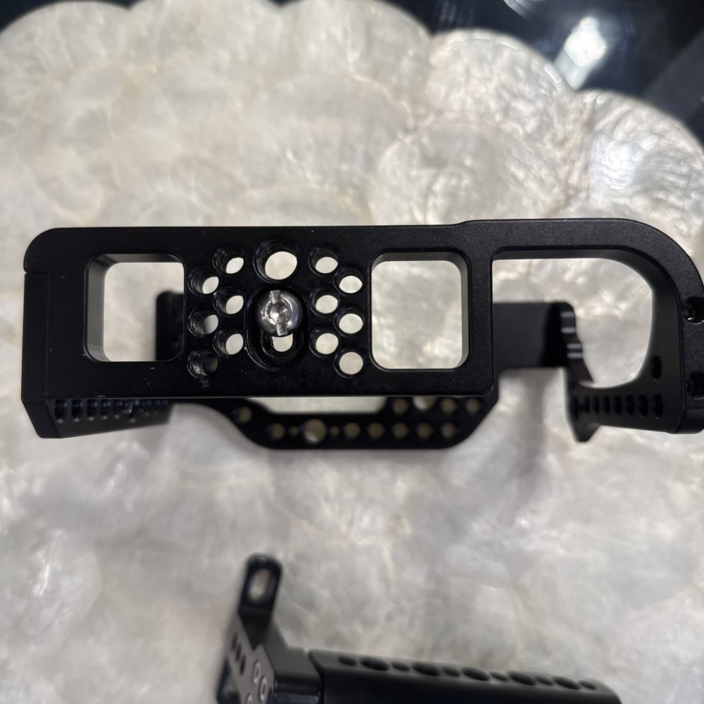 Camera Cage For Canon EOS R Digital Mirrorless Cameras & SmartRig top handle