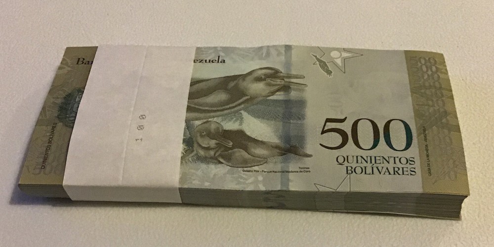 Venezuela Banknote Bundle. 100 X 500 Bolivares. Dated 2017. Unc.