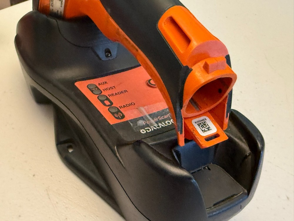 DATALOGIC PowerScan PM9500 Scanner + BC9030 Base Charging Cradle Orange