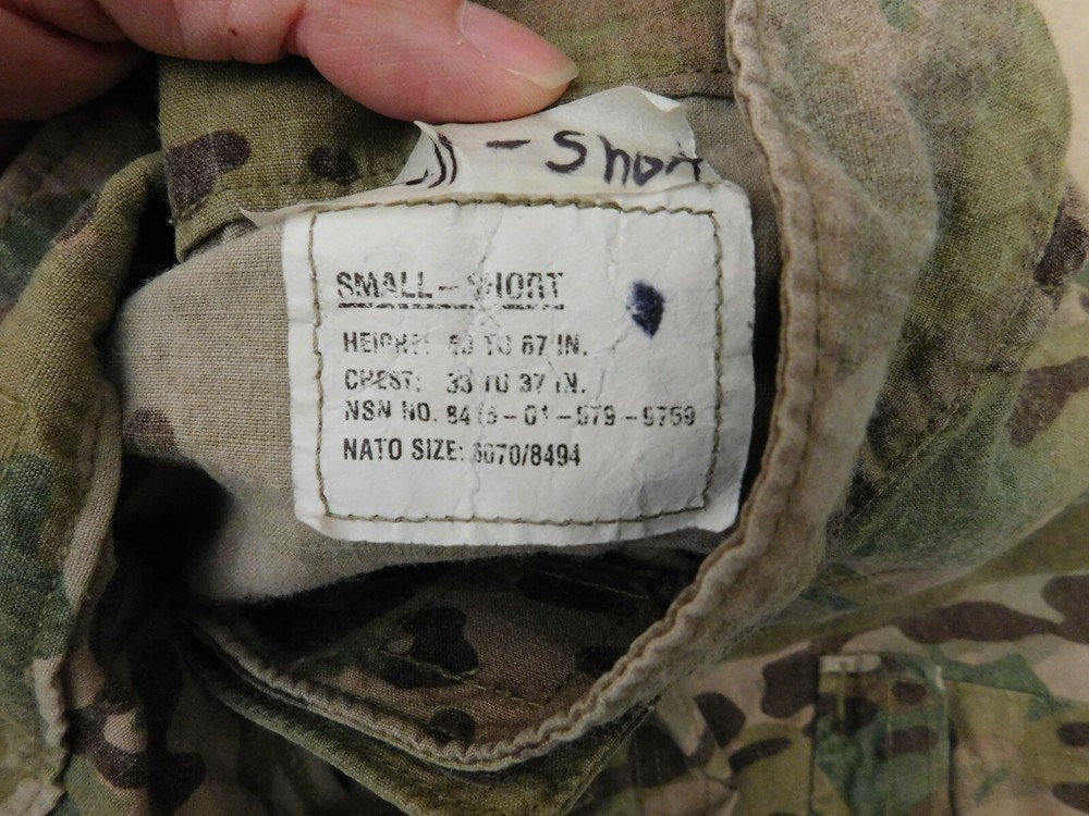 US ARMY MULTICAM FLAME RESISTANT COAT SZ SMALL - SHORT