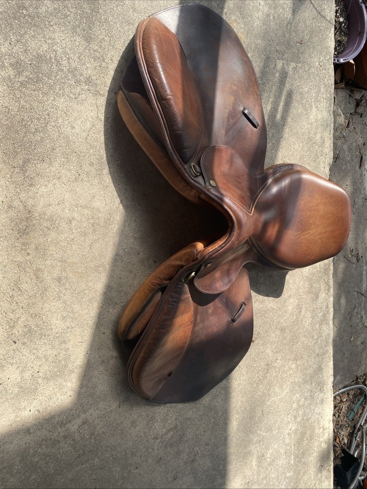 Dover Circuit English 17" saddle