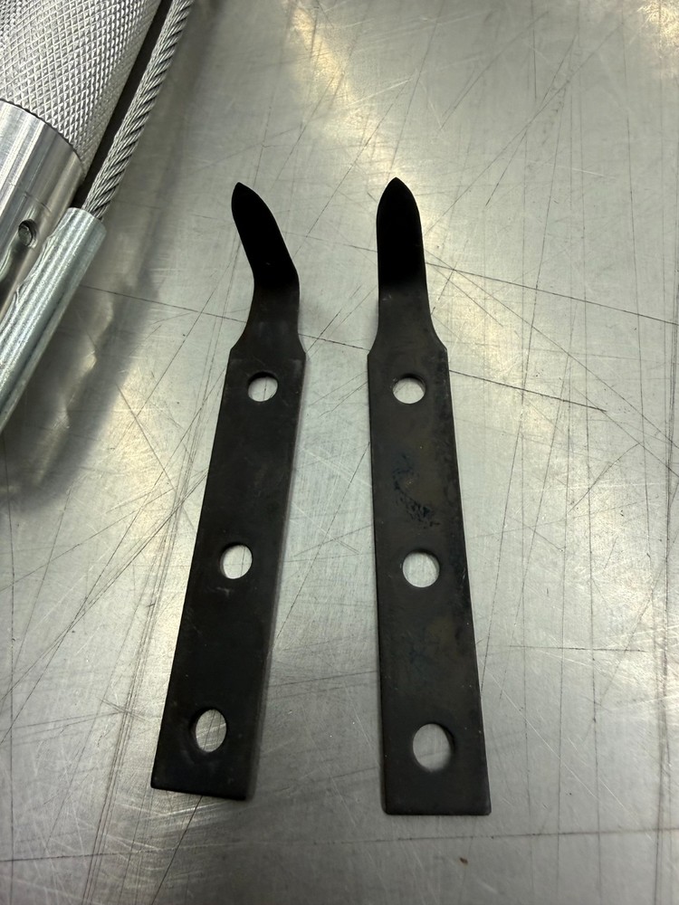 ATD 6516 Deluxe Windshield Removing Tool with 2 Extra Replacement Blades