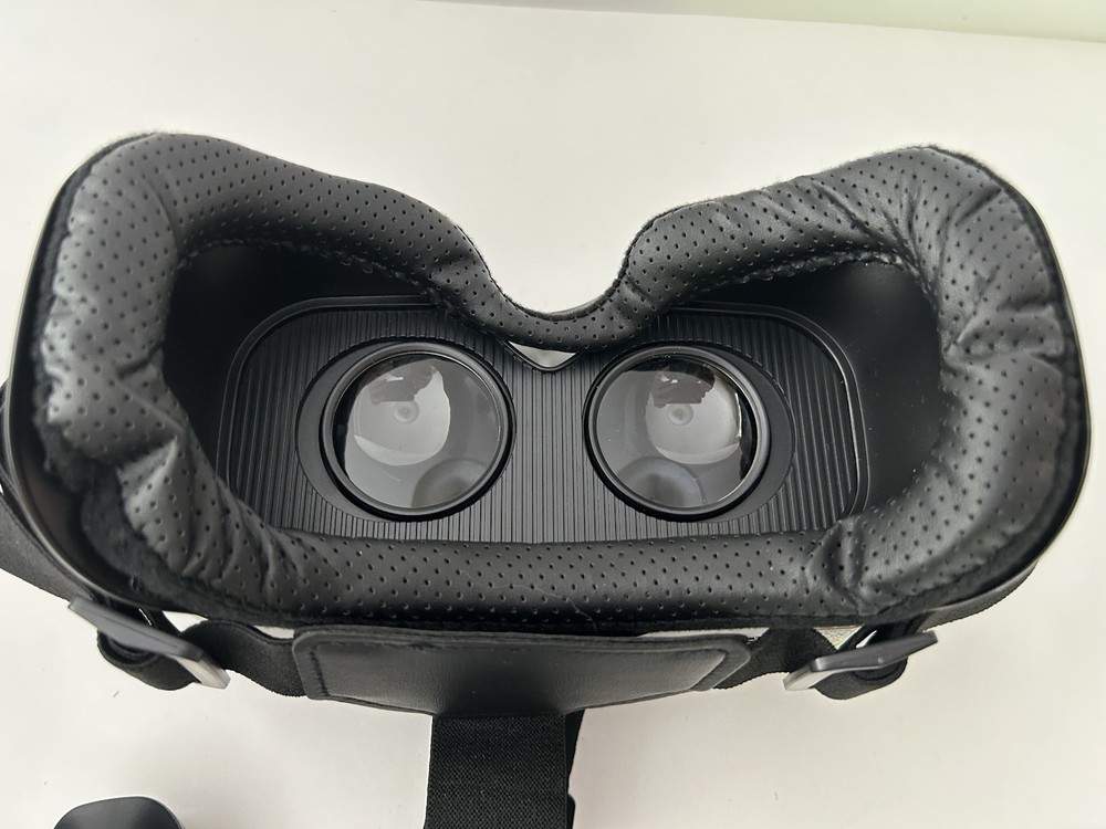 FEEBZ VR Headset for iPhone & Android Virtual Reality Goggles - new in box