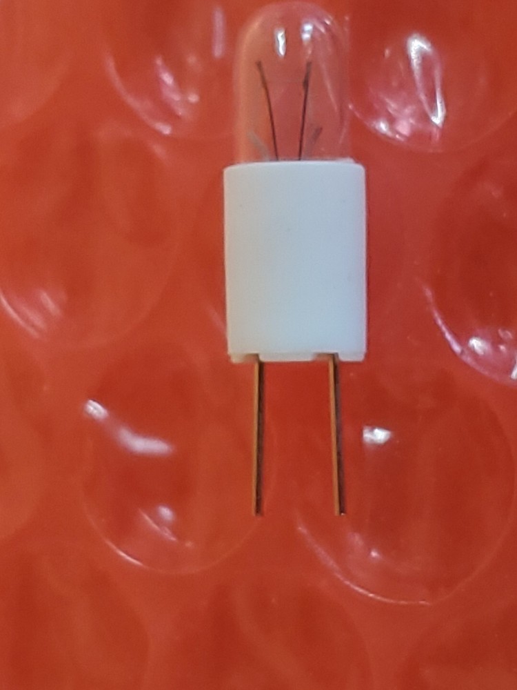 (10) LIGHT BULB / LAMP 7382