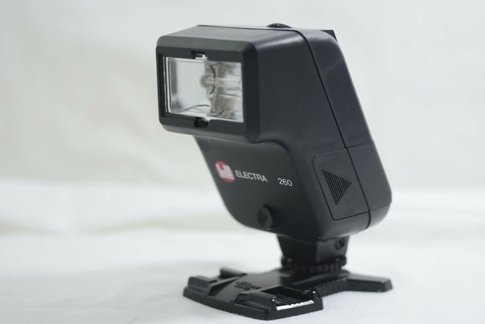 DEJUR ELECTRA 260 CAMERA FLASH (NEW IN BOX)
