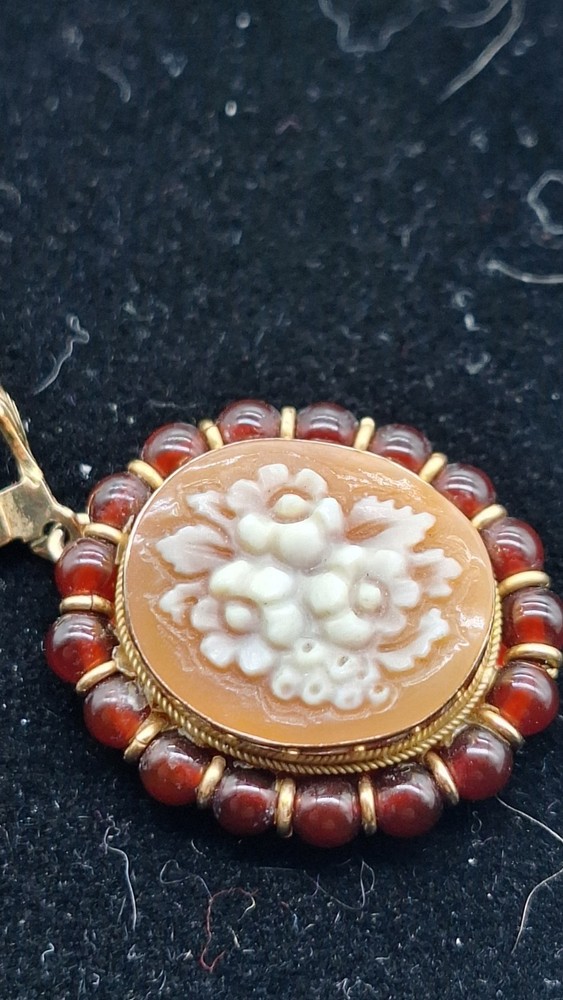 14k Gold Scrap Garnet Shell Cameo Earrings