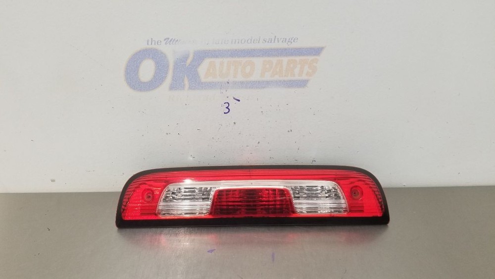 16 CHEVY SILVERADO 2500 HIGH MOUNTED STOP LIGHT