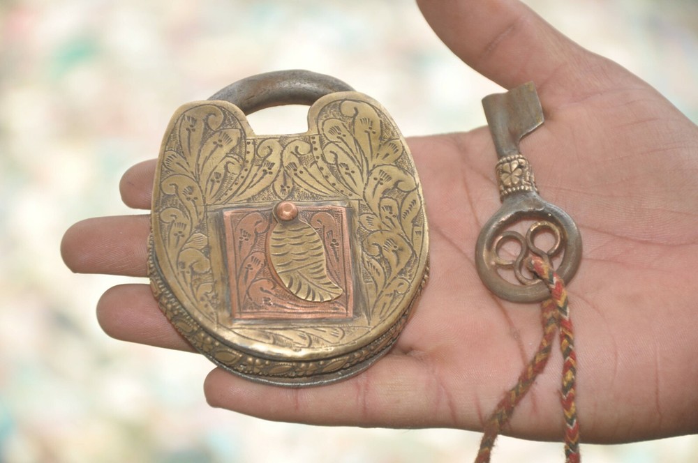 Vintage Iron Handcrafted Brass & Copper Fitted Engraved Solid Heavy Padlock