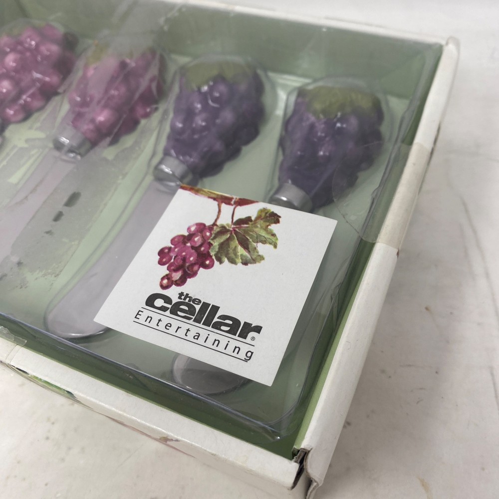 The Cellar Entertaining Grape shape Set of 4 Spreaders Packaging has damage