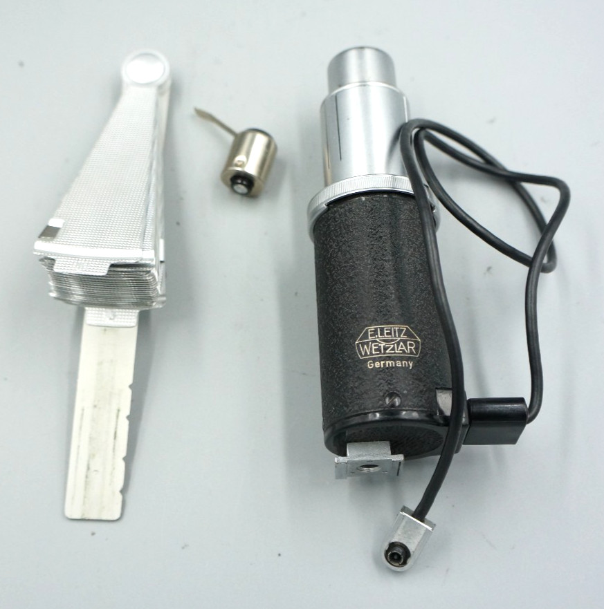 Leitz Leica CEYOO F Synchronization Flash #833