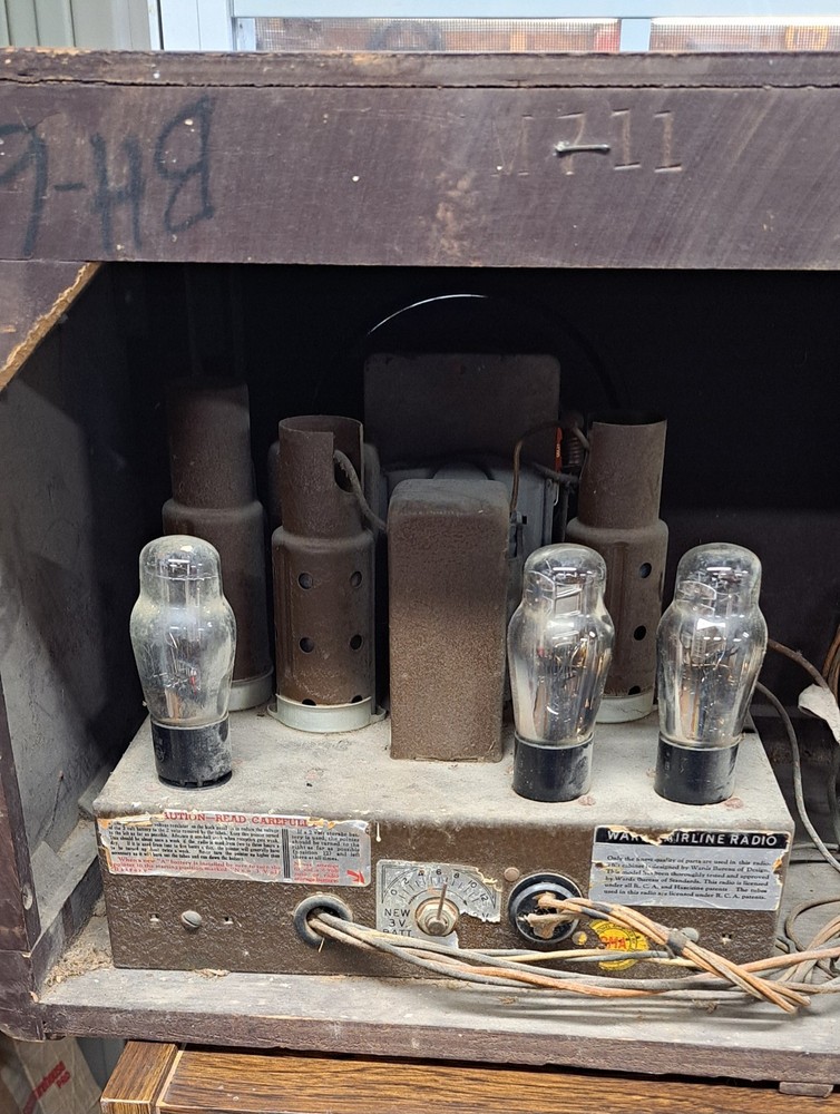 Montgomery Wards Airline Radio