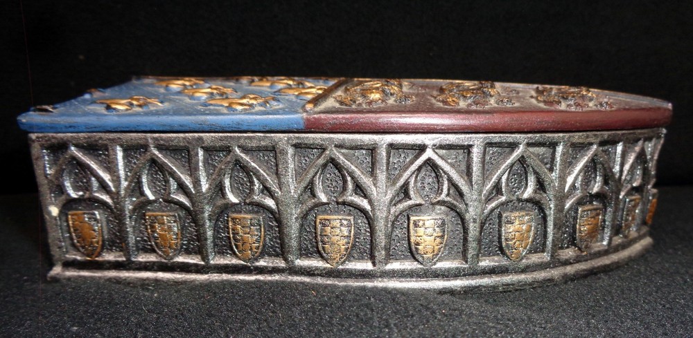 Heavy Resin Fleur-De-Lis, Dragons, Shields Lidded Box