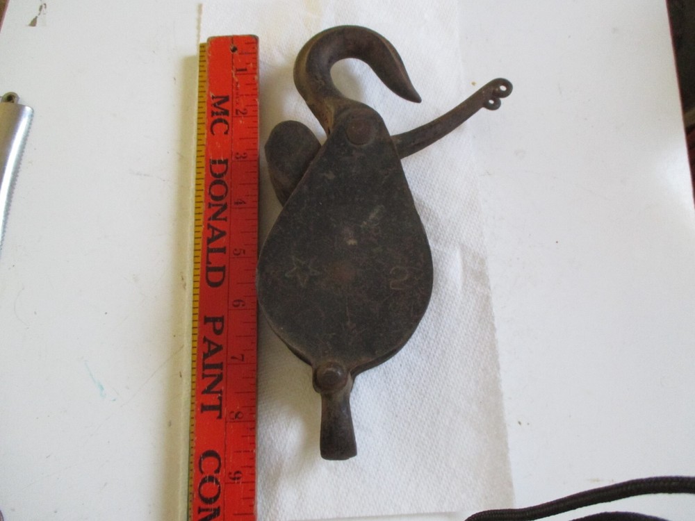 Vintage Star Double Pulley No. 2 with rope pull releases