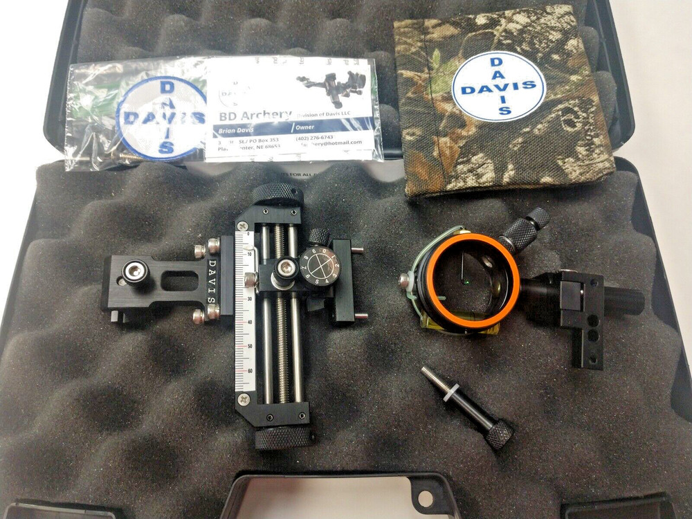 4" DAVIS SIGHT with Picatinny mount-Black/Black knobs-Scope with .019 green pin