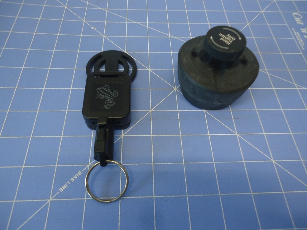 Akona Hose Mount Retractor with rubber adapter