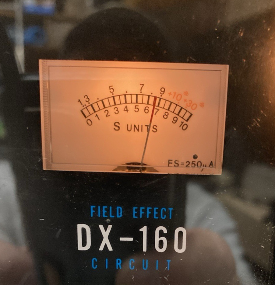 Realistic DX-160 Solid State Communications Receiver Powers On. READ