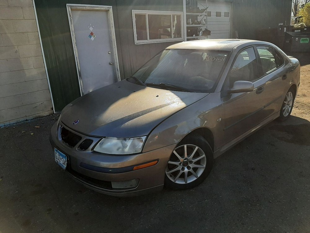 9-3 2004 High Mounted Stop Light 1068772