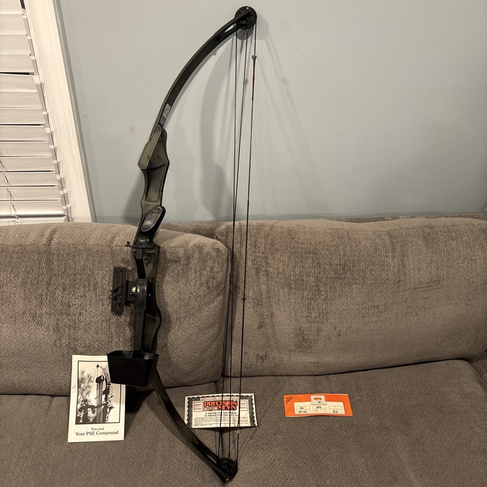 PSE Elite Graphite Compound Bow RH Cobra Sights With Manuals