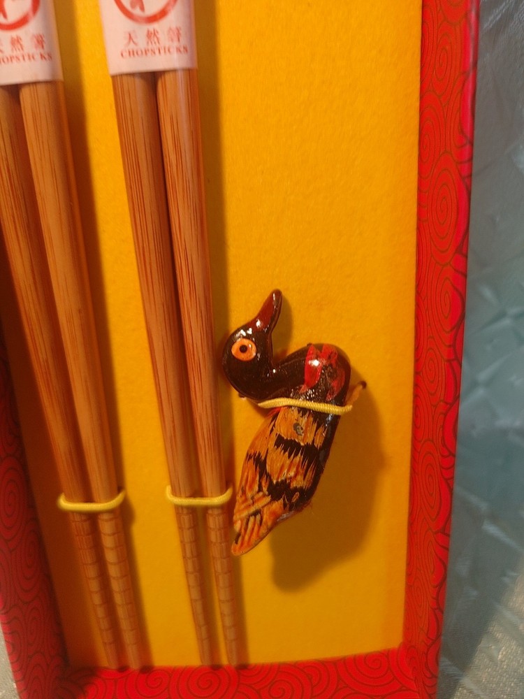 2 Sets Chopsticks And Ceramic Ducks