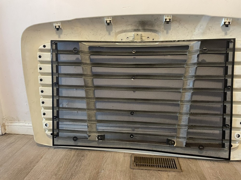 Grille with Bug Screen for 2008-2017 Freightliner Cascadia - Chrome