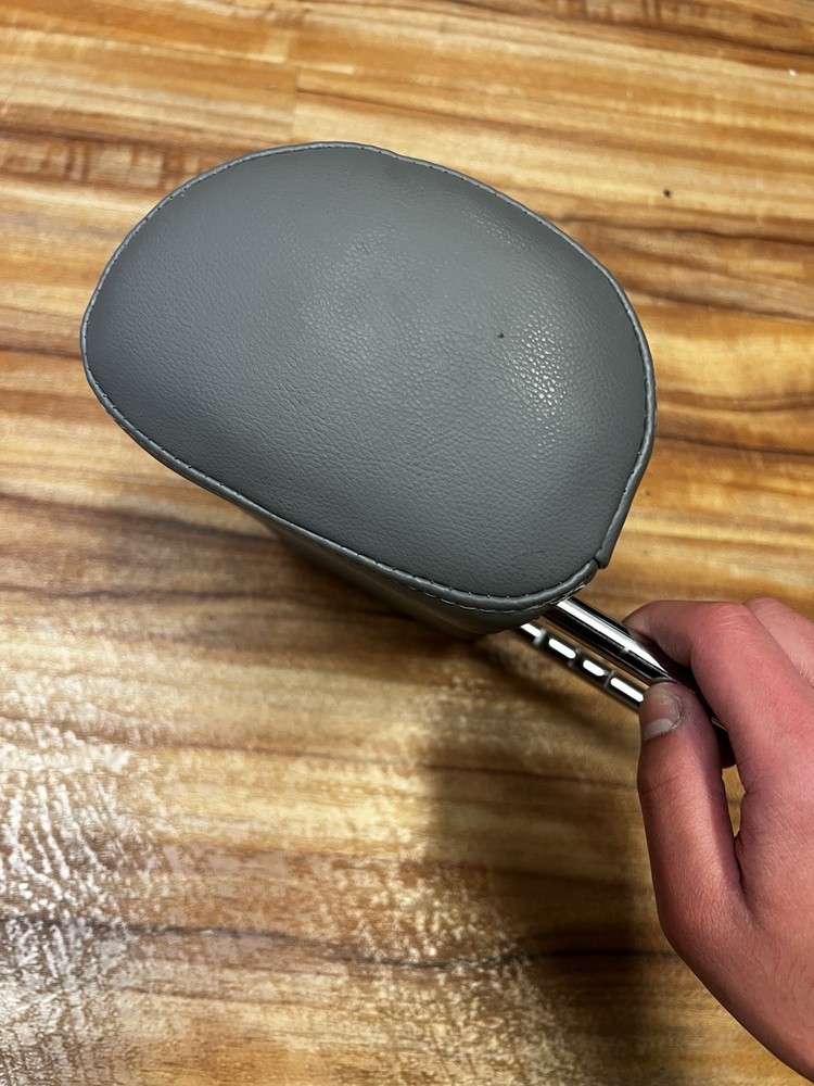 2005-2012 toyota Avalon OEM Headrests