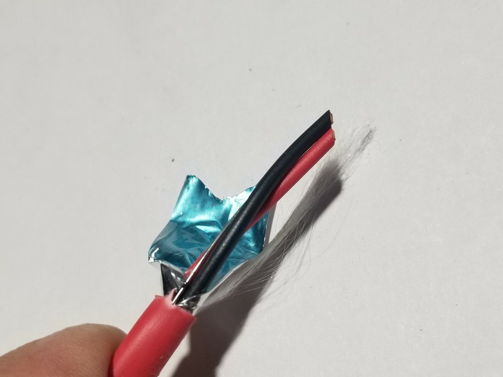 Southwire Genesis 4608 14/2C Solid Shielded Plenum Fire Alarm Cable Red /50ft