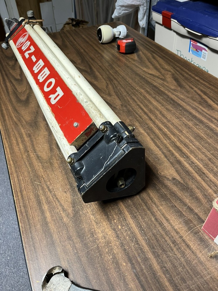 Robinson Surveyor Tripod