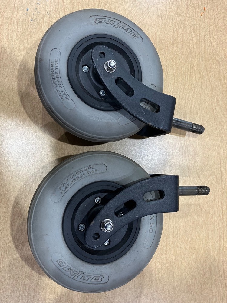 Hoveround MPV5 : Caster front wheels