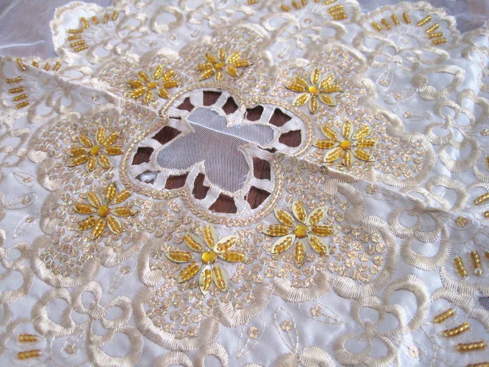 CL@Gorgeous Hand Bead Sequin Embroidery Cutwork Ivory Sheer Patch Table Cloth