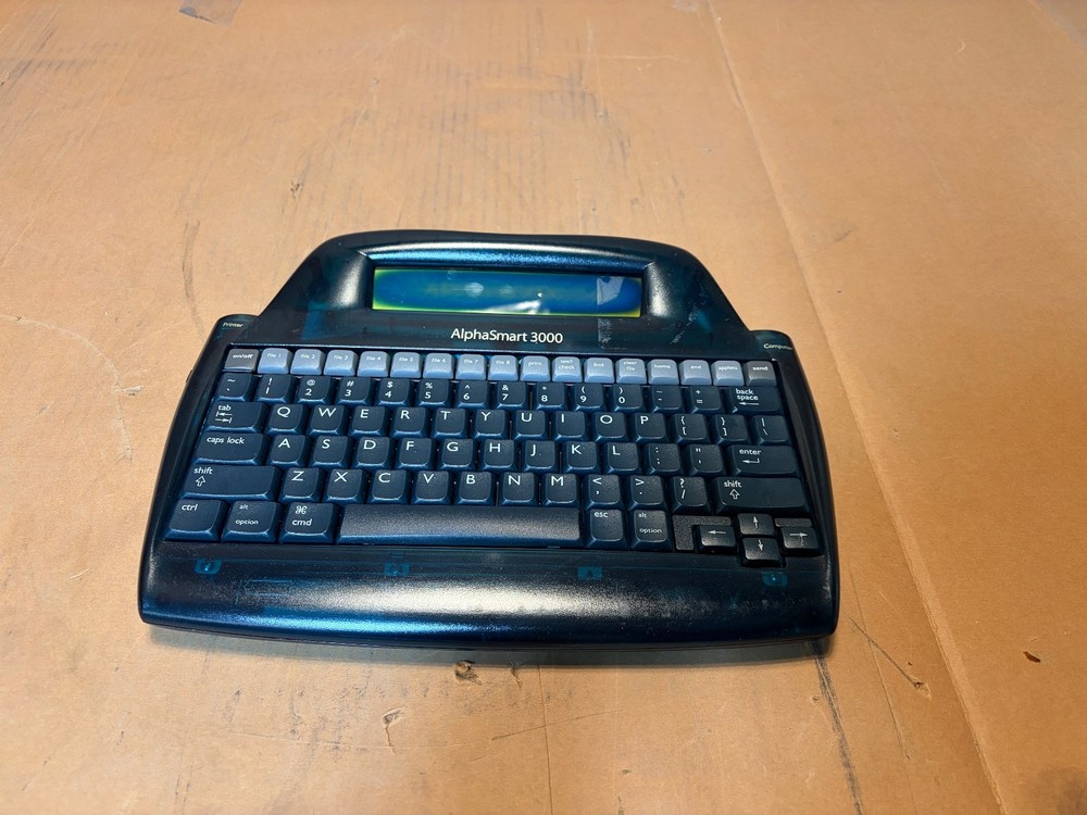 AlphaSmart 3000 Portable Digital Word Processor Typewriter