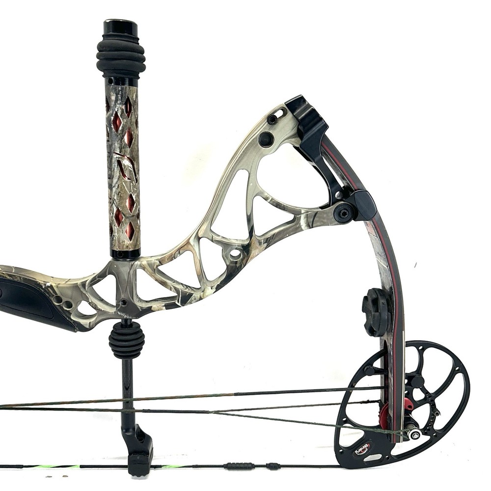 Bowtech Destroyer 350 Bow RH 25-30in / 70lbs.