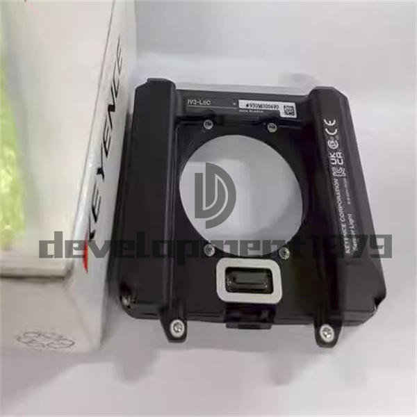 ONE NEW KEYENCE IV3-L5C Light Source