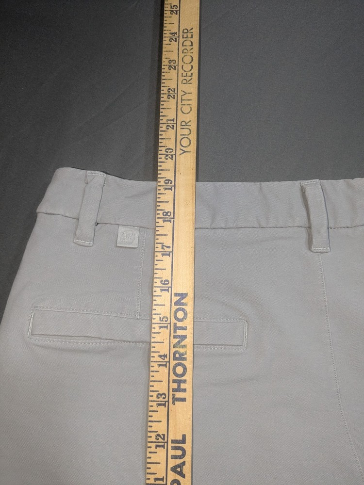 Lululemon Mens Commission Golf Short 32 Light Grey