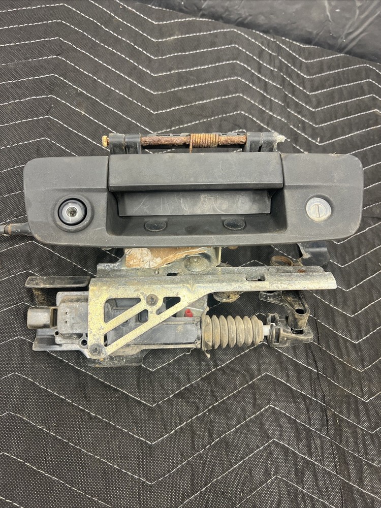 2013-2018 RAM 1500 2500 3500 TAILGATE HANDLE REAR BACKUP CAMERA LOCK ACTUATOR