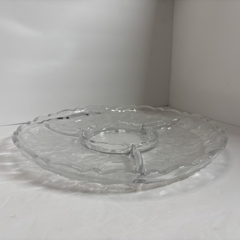 STUDIO NOVA Winter Rose Chip/Dip Server Glass Platter Heavy 14" Boxed Embossed