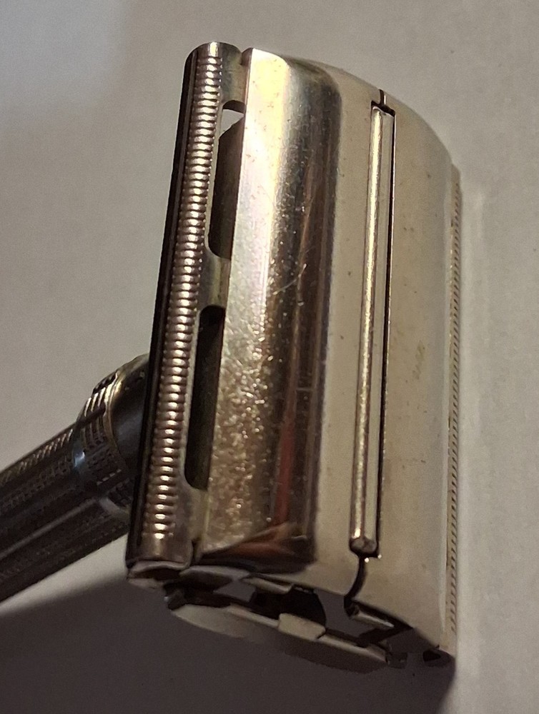 Gillette Slim Adjustable N-2