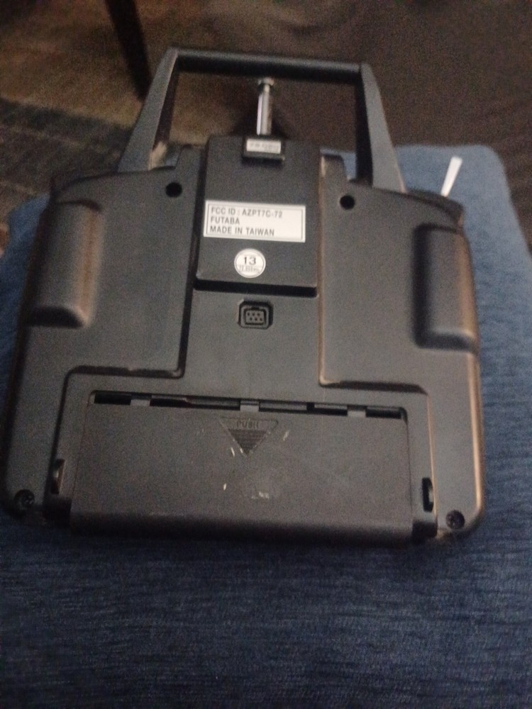 Futaba T7CAP Computerized Airplane System PCM 1024/PPM Transmitter with battery