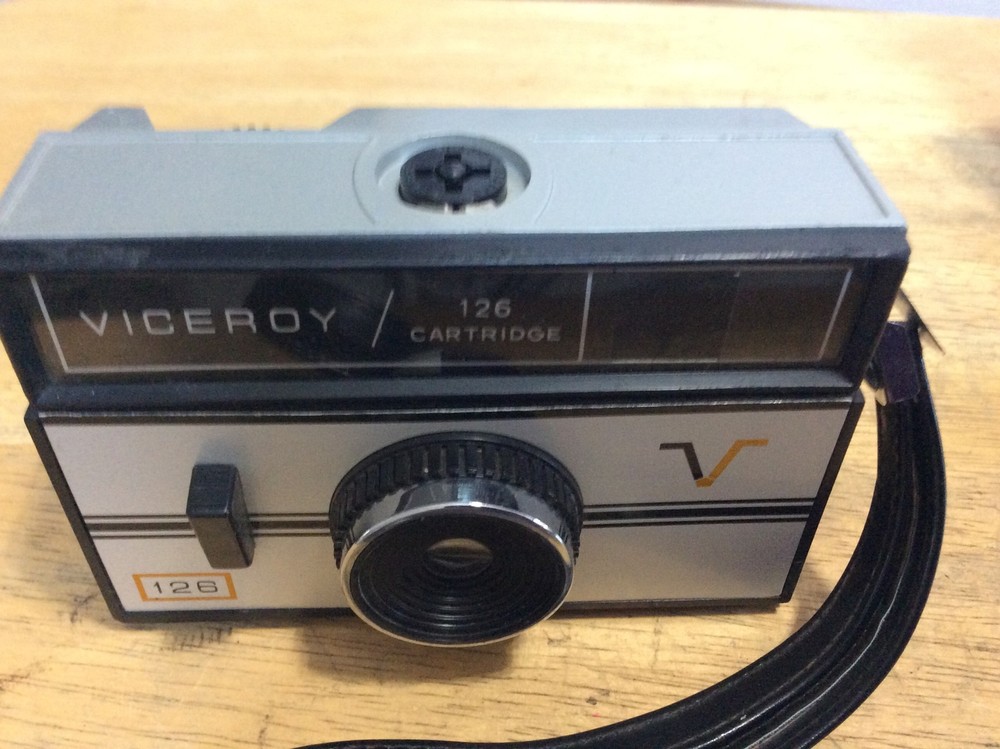 Vintage Viceroy 126 Cartridge Camera Untested