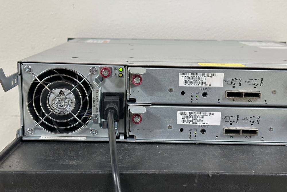 Quantum 24-bay SAS disk array w/ Dual Dot Hill 1-04920-01