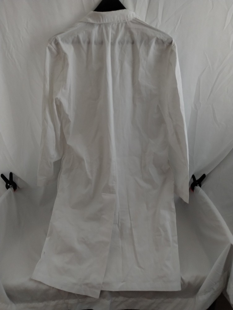 New, White Lab coat,, size M/L, snap down coat three front pockets