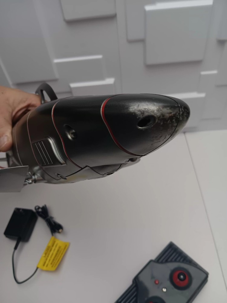 Swimways Cyborg RC Shark With Remote Control 2005 Very HTF (READ DESCRIPTION)