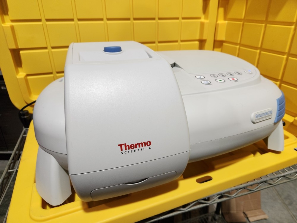 Thermo Scientific Evolution 220 UV Visible Spectrometer