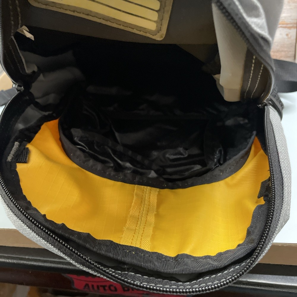 DAKINE Snowboarder Small Backpack 16”x11