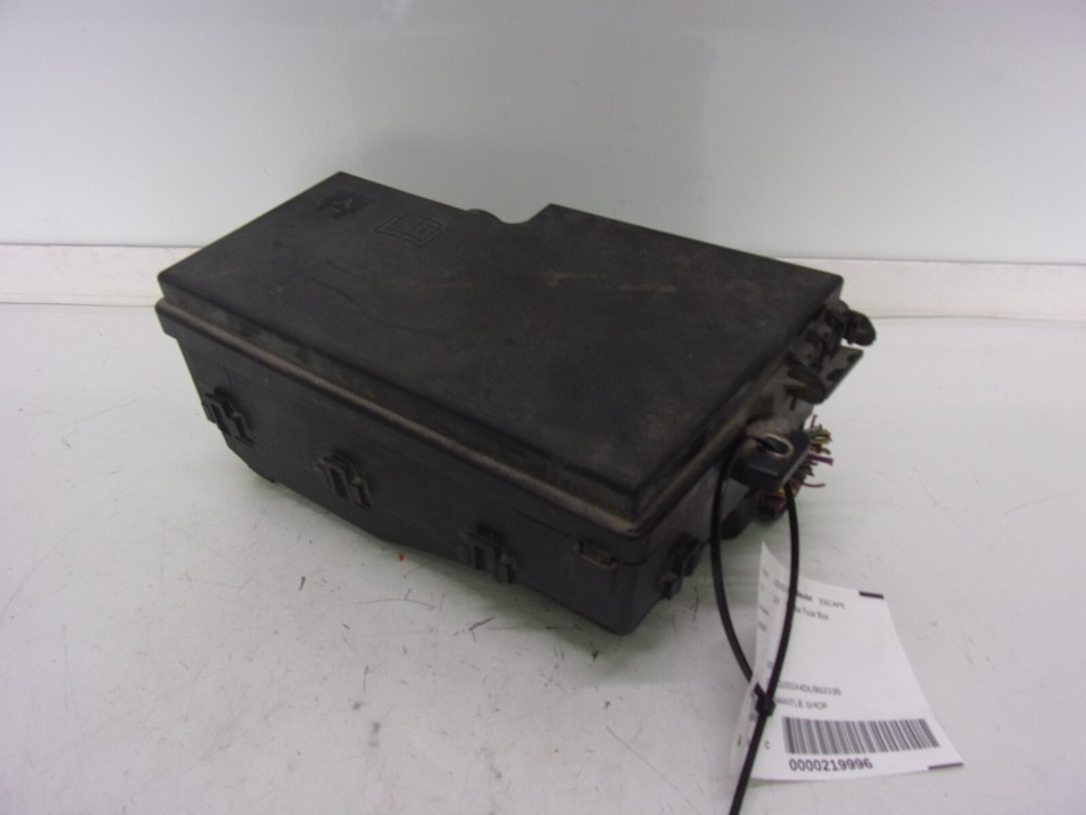 FORD ESCAPE 2013-2016 Engine Fuse Box