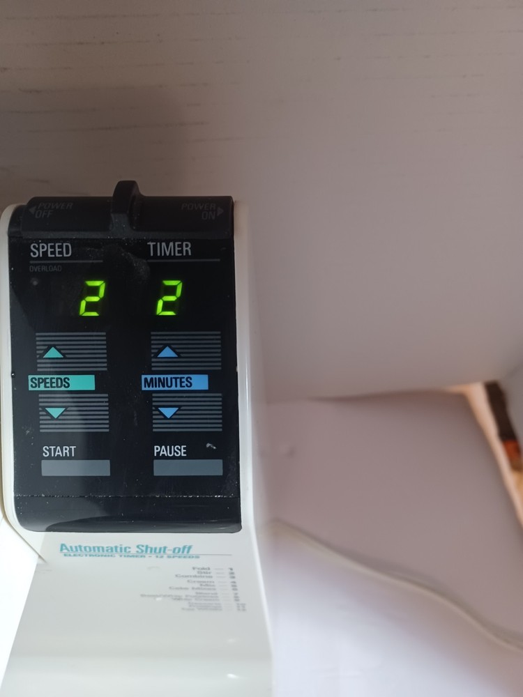 Vintage Black & Decker SM 100 Automatic Electronic Timer Shut Off 12-speed