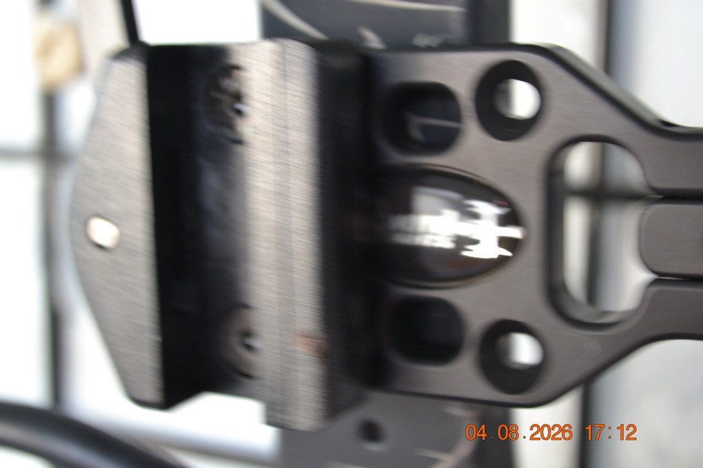 PSE Stinger 3G Compound Bow, Skull Works Camo, great shape