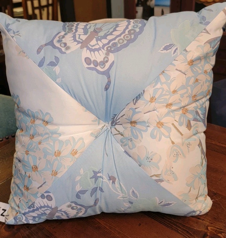 Natori Hydrangea Blue White Beige square Throw Decorative Pillow