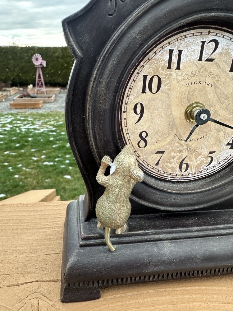 AS IS VINTAGE HICKORY DICKORY DOCK CLOCK Mouse Rare